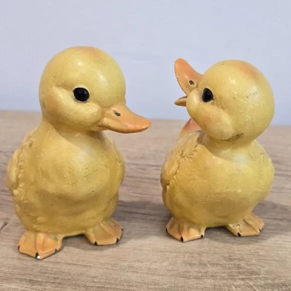Vtg Pair 2 LEFTON Yellow 3.5" Ducks Duckling 60s MCM Easter Cottage Core Farm - Picture 3 of 4
